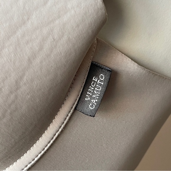 VINCE CAMUTO | Beige Seamless Underwire Bra Sz 36C - Picture 3 of 6